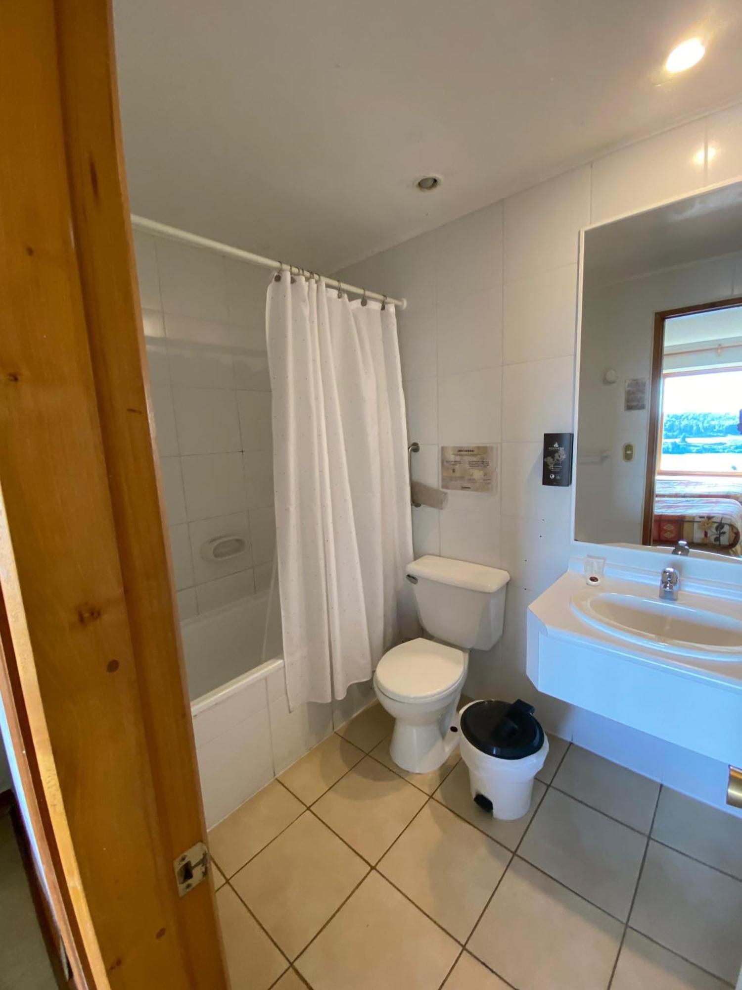 Hotel Y Cabanas Punta Larga - Caja Los Andes Frutillar Exteriör bild